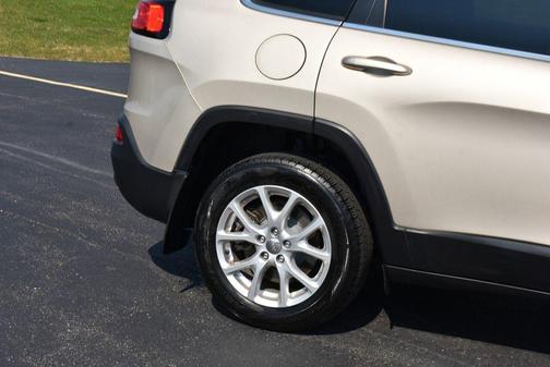 Cashmere Pearlcoat 2015 Jeep Cherokee Latitude