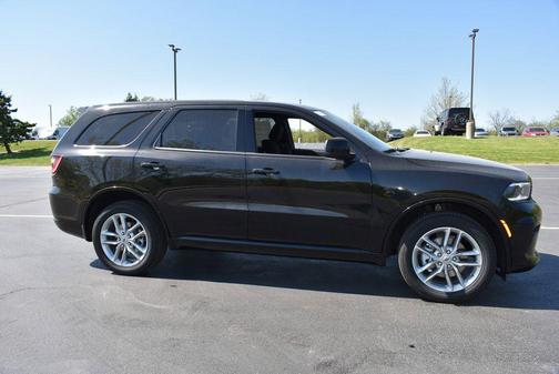 DB Black Crystal Clearcoat 2026 Dodge Durango GT