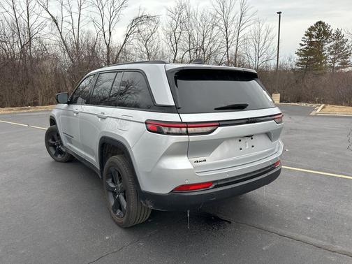 2024 Jeep Grand Cherokee Altitude