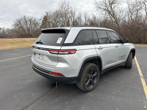 2024 Jeep Grand Cherokee Altitude