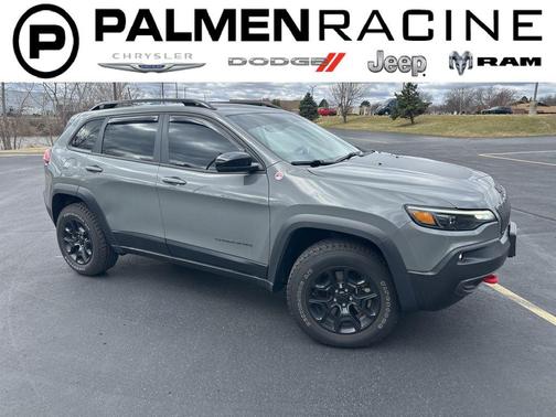 Sting-Gray Clearcoat 2022 Jeep Cherokee Trailhawk
