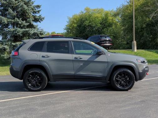2022 Jeep Cherokee Trailhawk