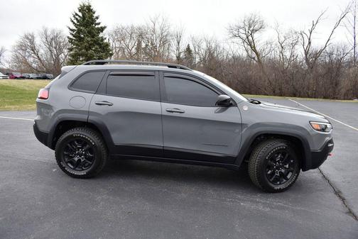 Sting-Gray Clearcoat 2022 Jeep Cherokee Trailhawk
