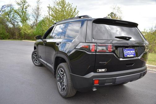 Diamond Black Crystal Pearlcoat 2026 Jeep Cherokee Limited