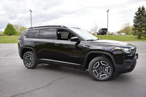 Diamond Black Crystal Pearlcoat 2026 Jeep Cherokee Limited