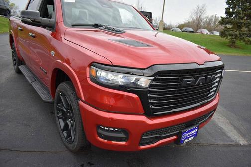 Molten Red Pearlcoat 2026 RAM 1500 Laramie