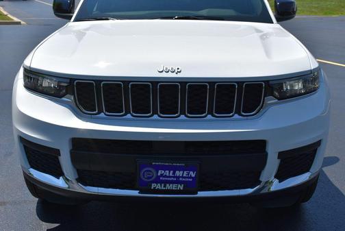 Bright White Clearcoat 2026 Jeep Grand Cherokee L Laredo