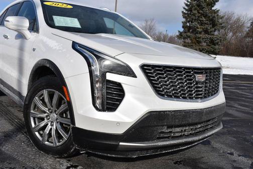 2022 Cadillac XT4 Premium Luxury