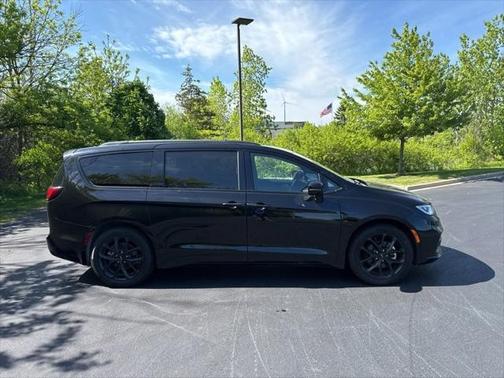 2024 Chrysler Pacifica Limited