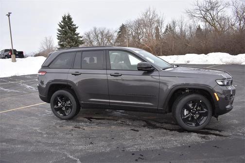 2025 Jeep Grand Cherokee Altitude