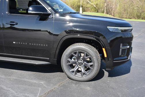 High Gloss Black 2026 Jeep Grand Wagoneer Limited Altitude 4x4