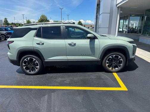 Cacti Green 2026 Chevrolet Equinox 1LT