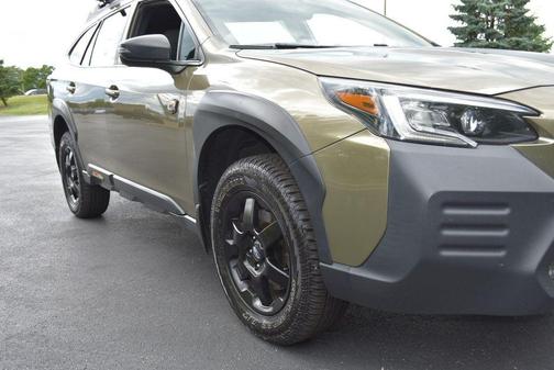 Autumn Green Metallic 2022 Subaru Outback Wilderness