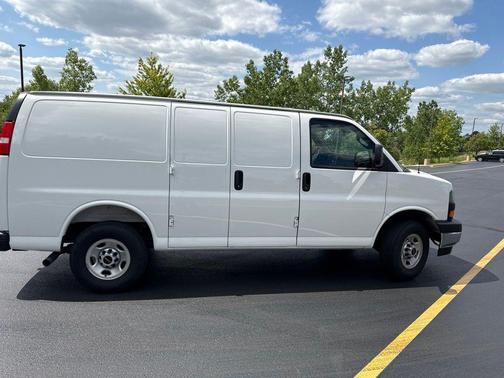 Summit White 2025 GMC Savana 2500 Work Van