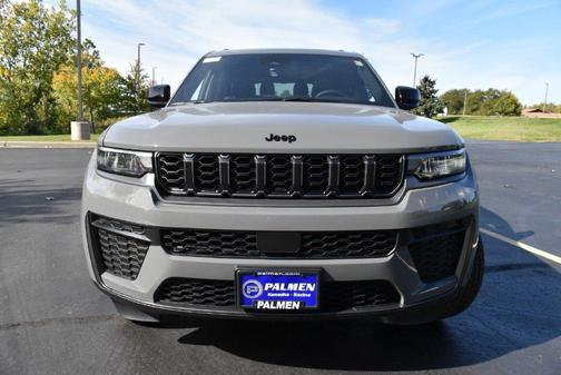 Sting-Gray Clearcoat 2027 Jeep Grand Cherokee L Laredo