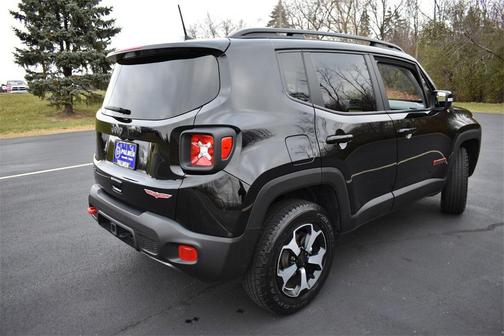 2022 Jeep Renegade Trailhawk
