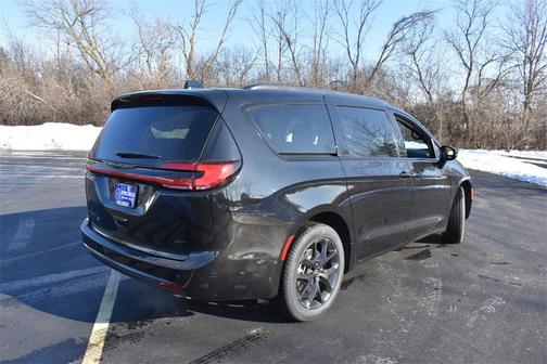 2026 Chrysler Pacifica L