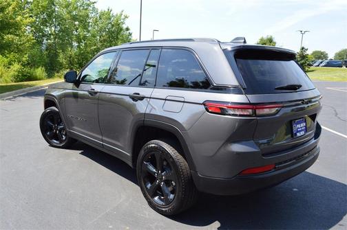2025 Jeep Grand Cherokee Altitude