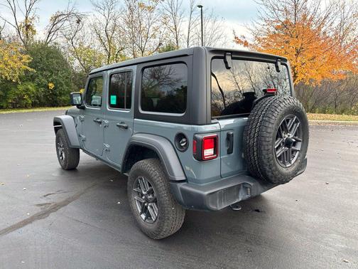 Anvil Clearcoat 2025 Jeep Wrangler Sport S