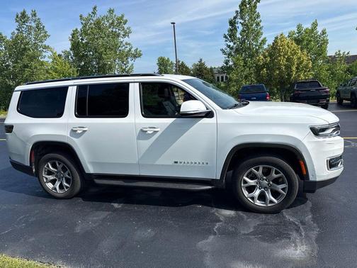 Bright White Clearcoat 2022 Jeep Wagoneer Series II 4x4