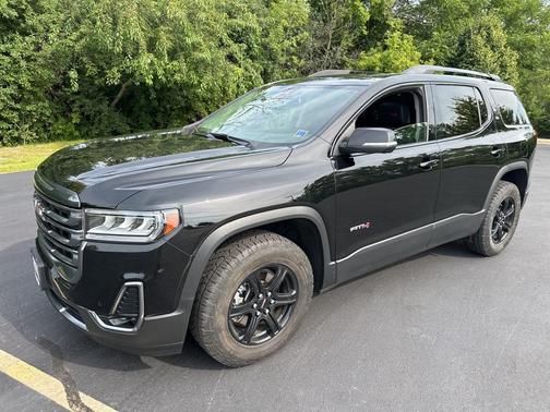 2023 GMC Acadia AWD AT4