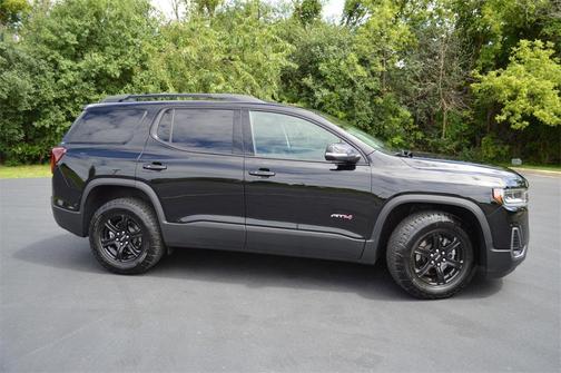 2023 GMC Acadia AWD AT4