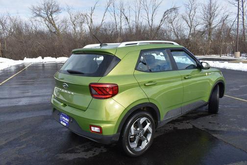 2024 Hyundai VENUE SEL