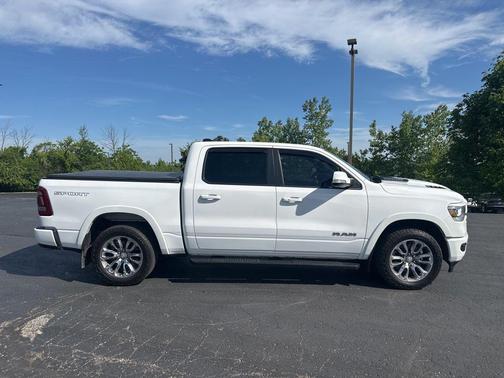 Bright White Clearcoat 2021 RAM 1500 Laramie