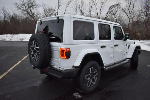 2026 Jeep Wrangler 4-Door Sahara 4x4