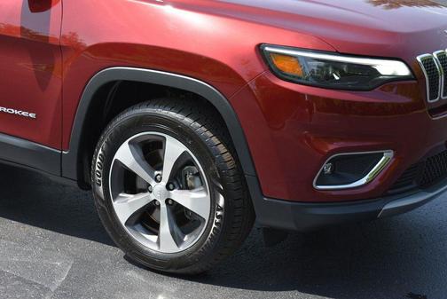Velvet Red Pearlcoat 2019 Jeep Cherokee Limited