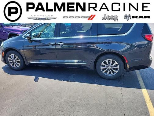 Maximum Steel Metallic Clearcoat 2019 Chrysler Pacifica Touring-L Plus