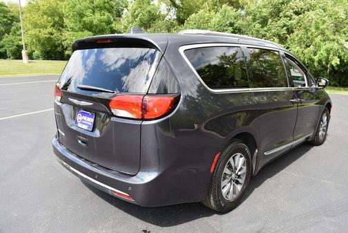 Maximum Steel Metallic Clearcoat 2019 Chrysler Pacifica Touring-L Plus