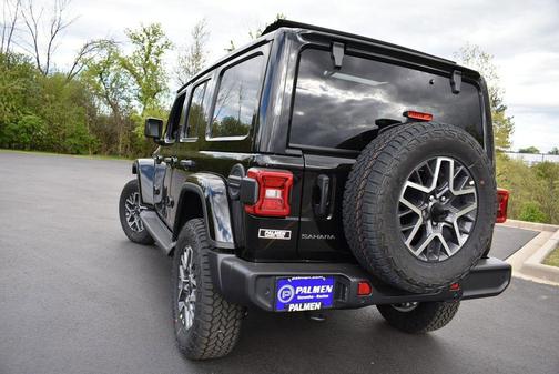 Black Clearcoat 2026 Jeep Wrangler 4-Door Sahara 4x4