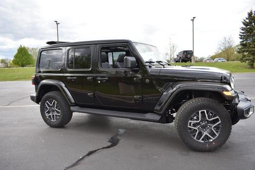Black Clearcoat 2026 Jeep Wrangler 4-Door Sahara 4x4