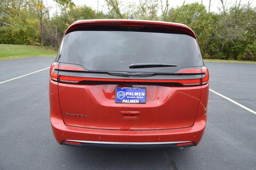 2026 Chrysler Pacifica L