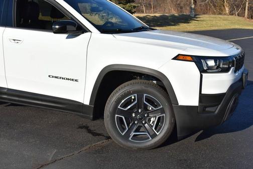 Bright White Clearcoat 2026 Jeep Cherokee Limited