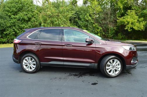 2023 Ford Edge Titanium
