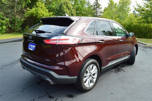 2023 Ford Edge Titanium