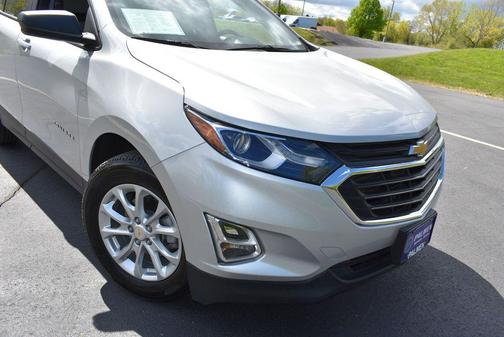 Silver Ice Metallic 2020 Chevrolet Equinox LS