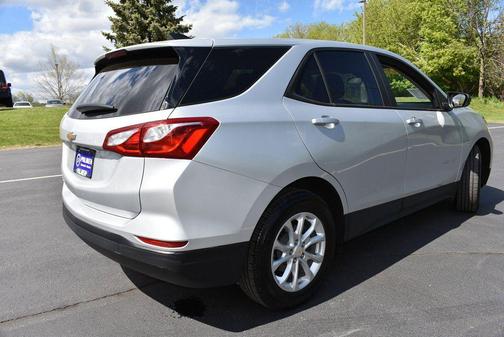 Silver Ice Metallic 2020 Chevrolet Equinox LS
