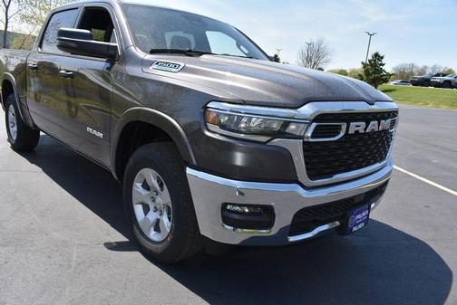 Granite Crystal Metallic Clearcoat 2026 RAM 1500 Big Horn/Lone Star
