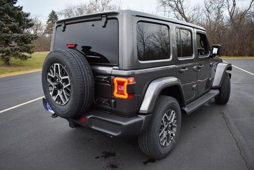 2026 Jeep Wrangler 4-Door Sahara 4x4