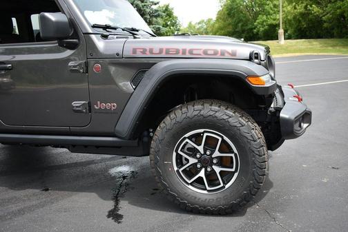 Granite Crystal Metallic Clearcoat 2026 Jeep Wrangler Rubicon