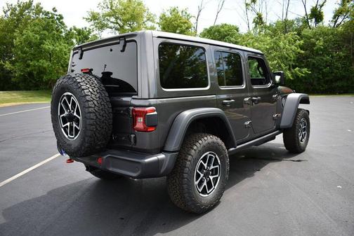 Granite Crystal Metallic Clearcoat 2026 Jeep Wrangler Rubicon
