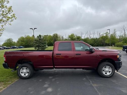 2024 RAM 2500 Tradesman Crew Cab 4x4 8' Box