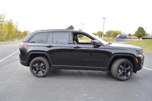 2025 Jeep Grand Cherokee Altitude