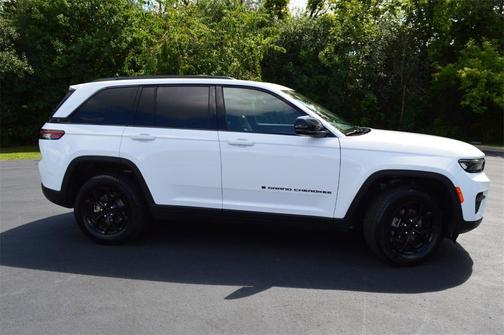 2024 Jeep Grand Cherokee Altitude