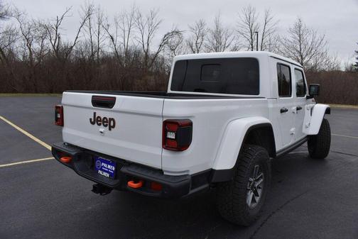 Bright White Clearcoat 2026 Jeep Gladiator Mojave X 4x4