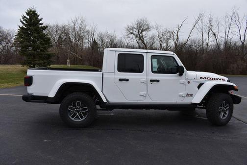 Bright White Clearcoat 2026 Jeep Gladiator Mojave X 4x4