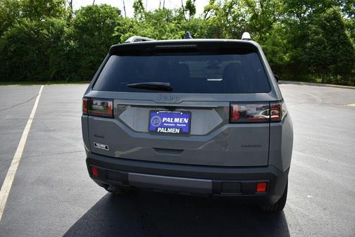 Sting-Gray Clearcoat 2026 Jeep Cherokee Laredo 4x4